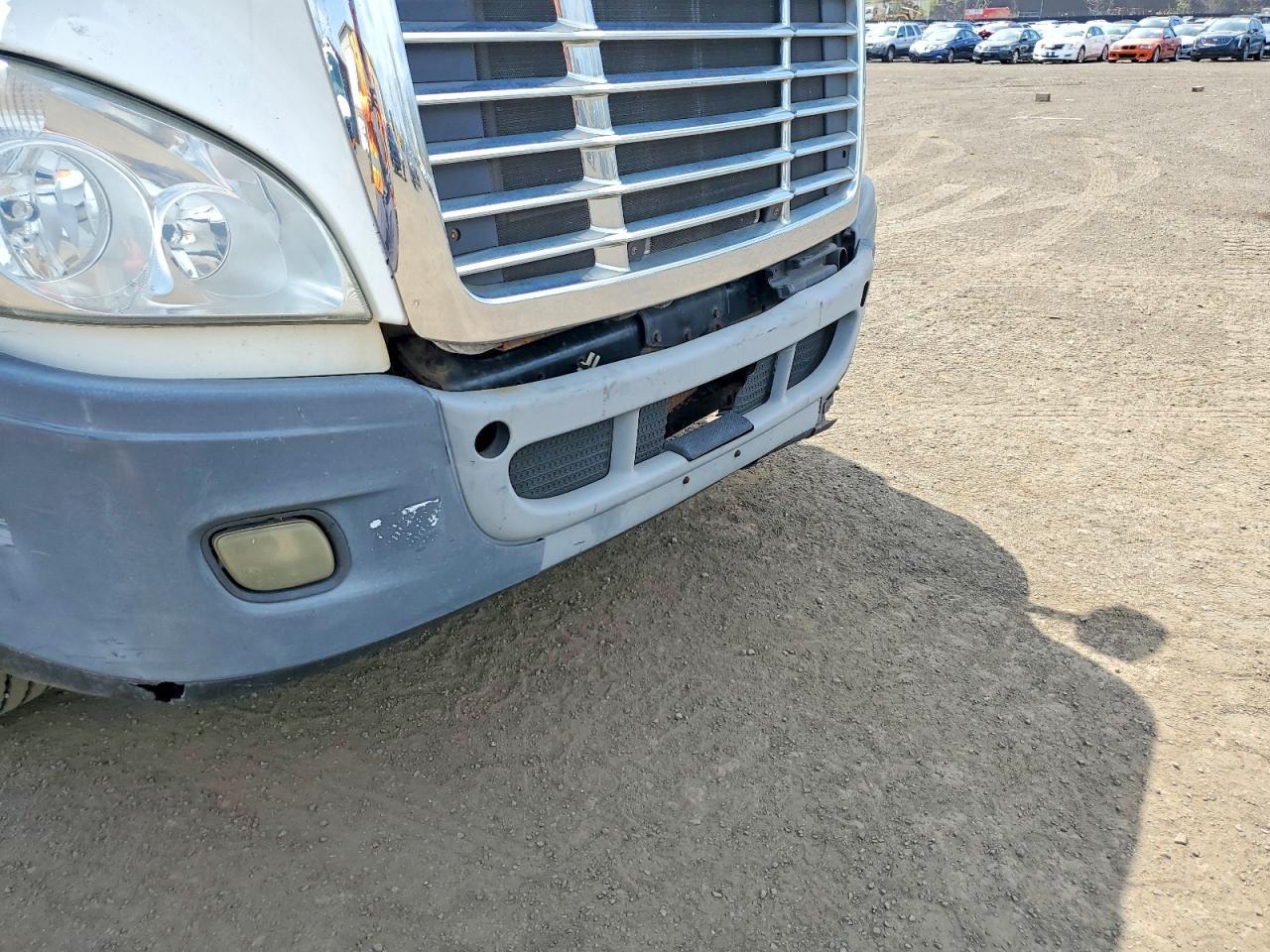 2013 Freigliner 2013 Freightliner Cascadia 125 Semi Truck