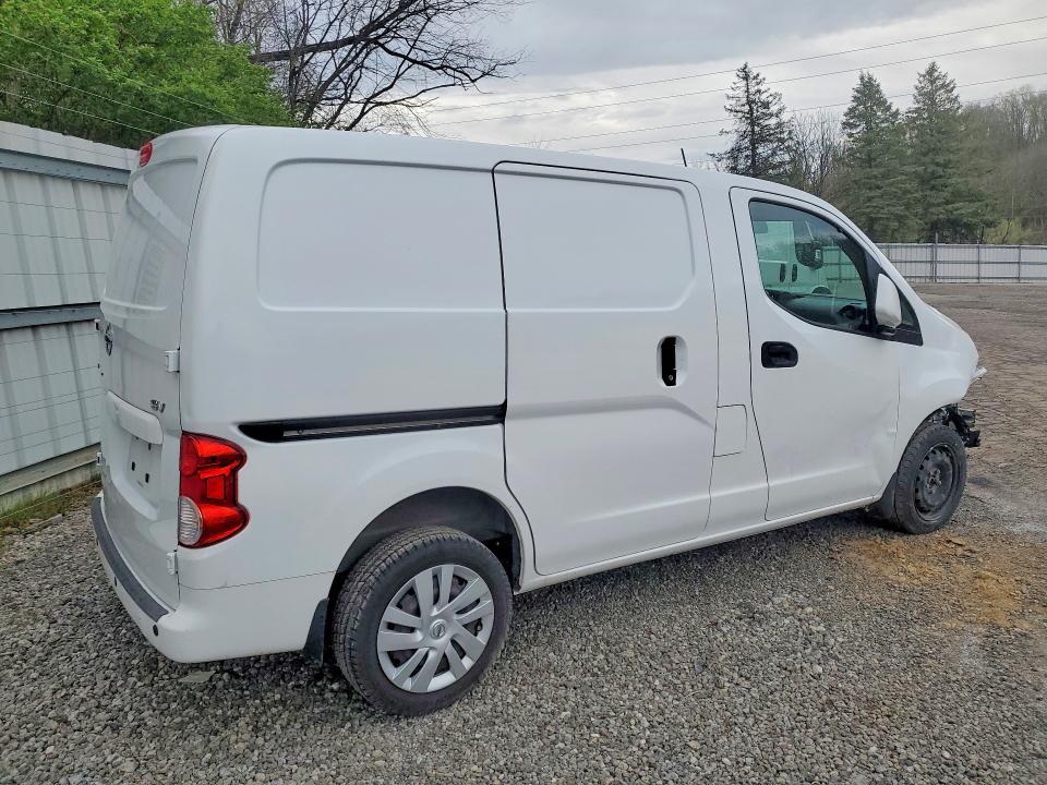 2021 Nissan NV200 SV