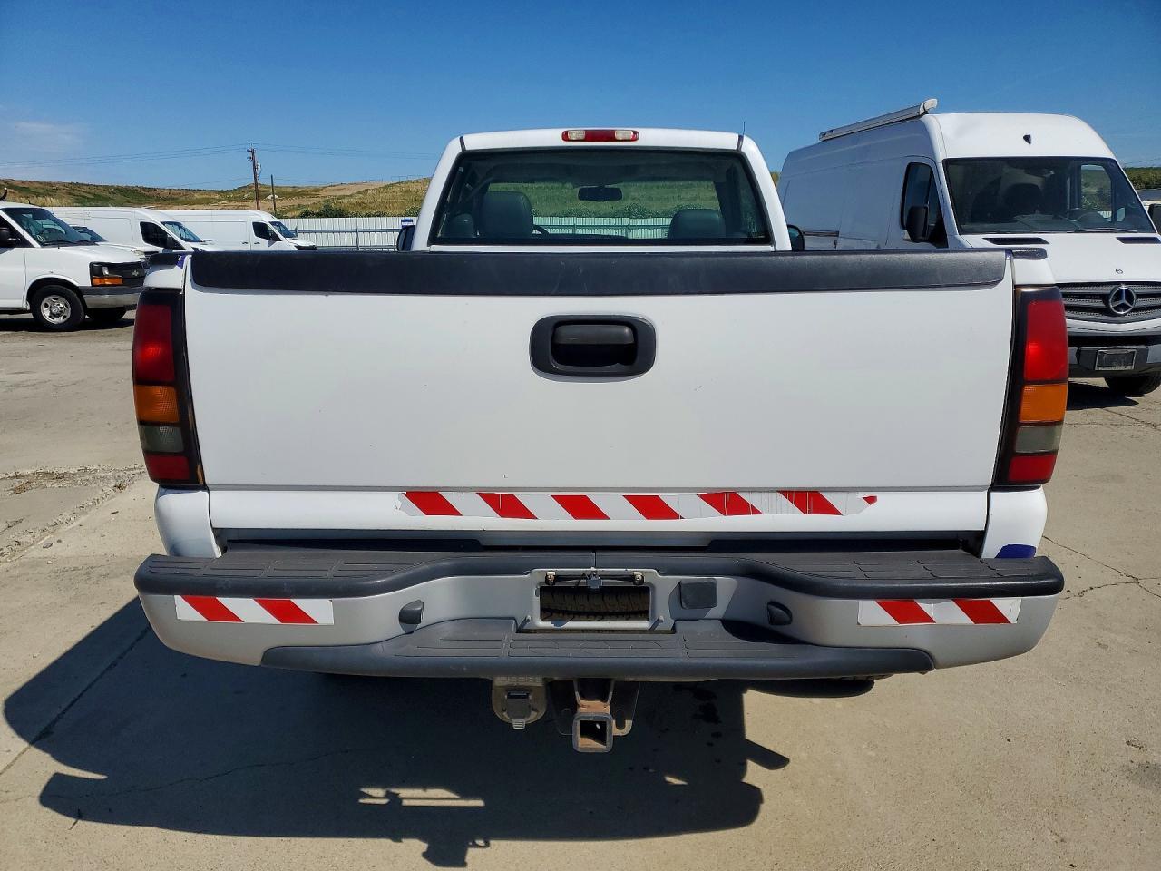 2004 GMC Sierra K2500 Heavy Duty