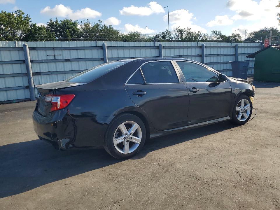 2014 Toyota Camry se
