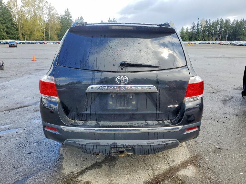 2012 Toyota Highlander se