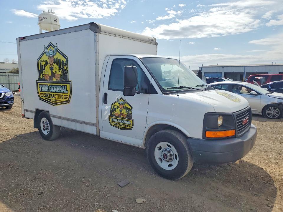 2013 GMC Savana box Truck