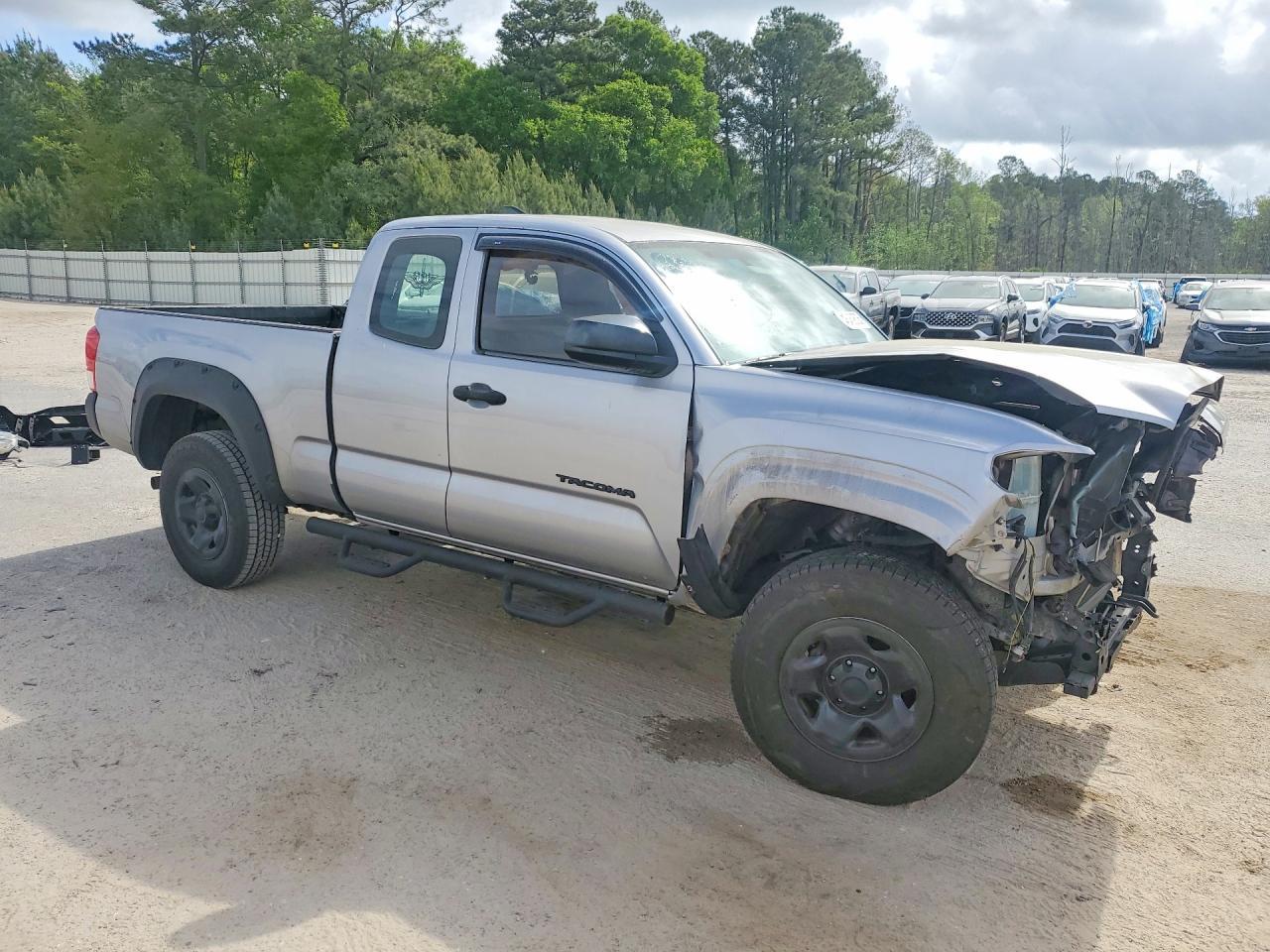 2016 Toyota Tacoma SR