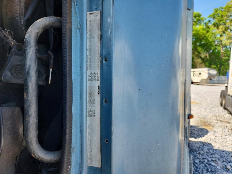 2007 Freigliner 2007 Freightliner CST120 Semi Truck