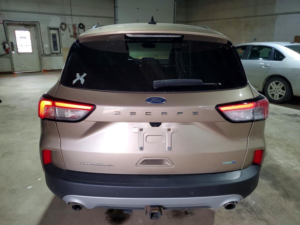 2020 Ford Escape Titanium