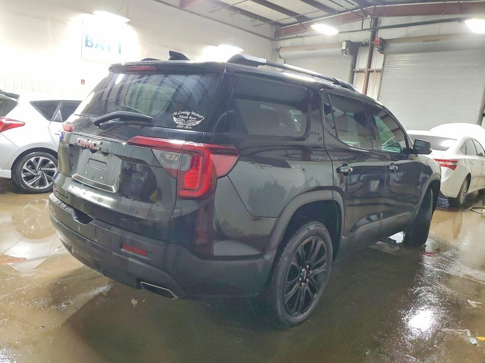 2022 GMC Acadia SLT