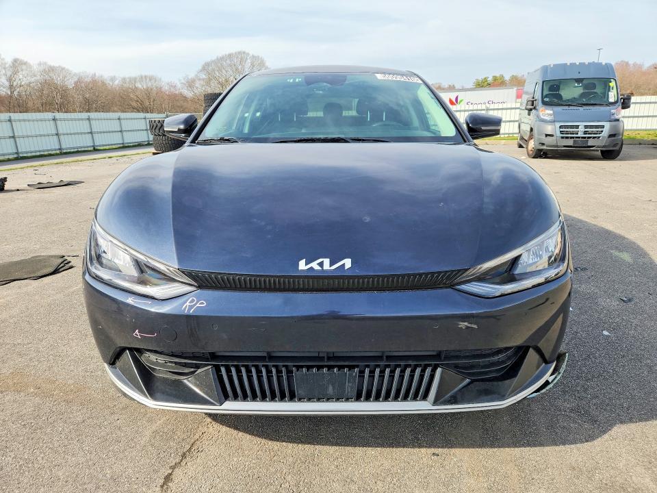 2023 KIA EV6 Wind