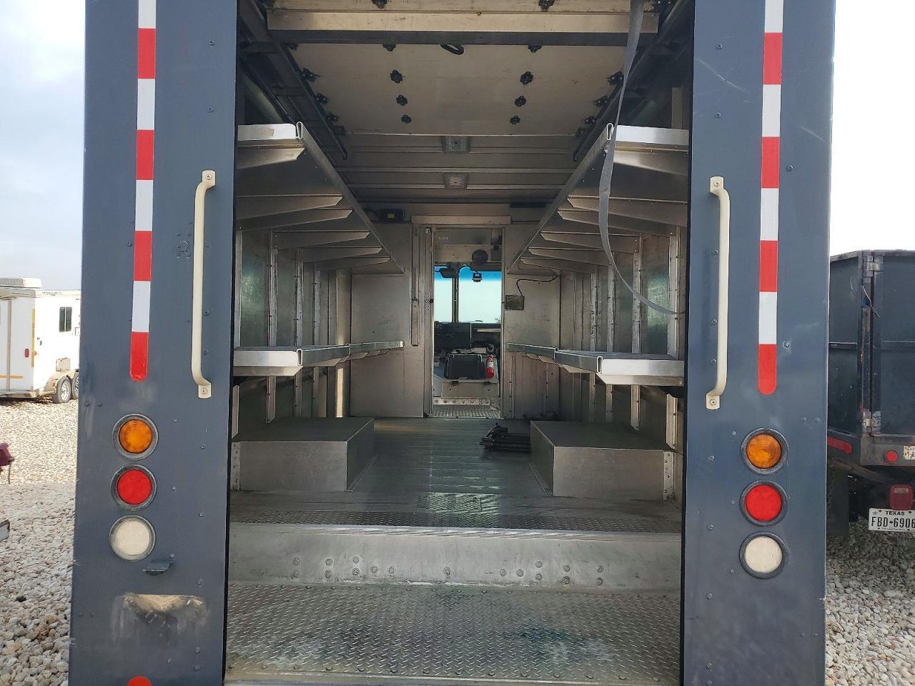 2020 Freigliner 2020 Freightliner MT45 Delivery Truck