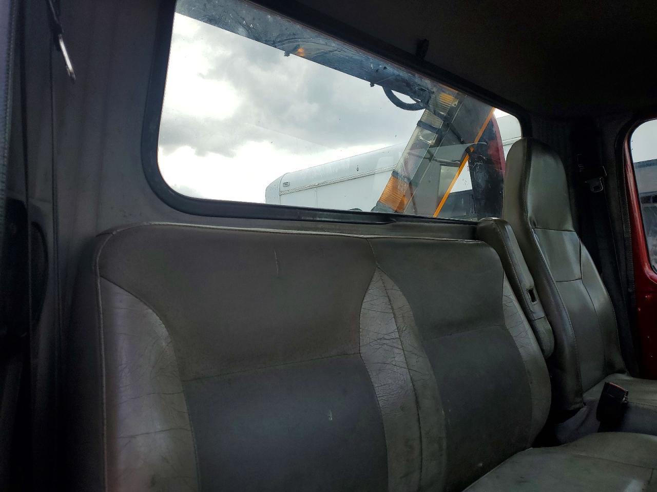 1999 International 4000 4700