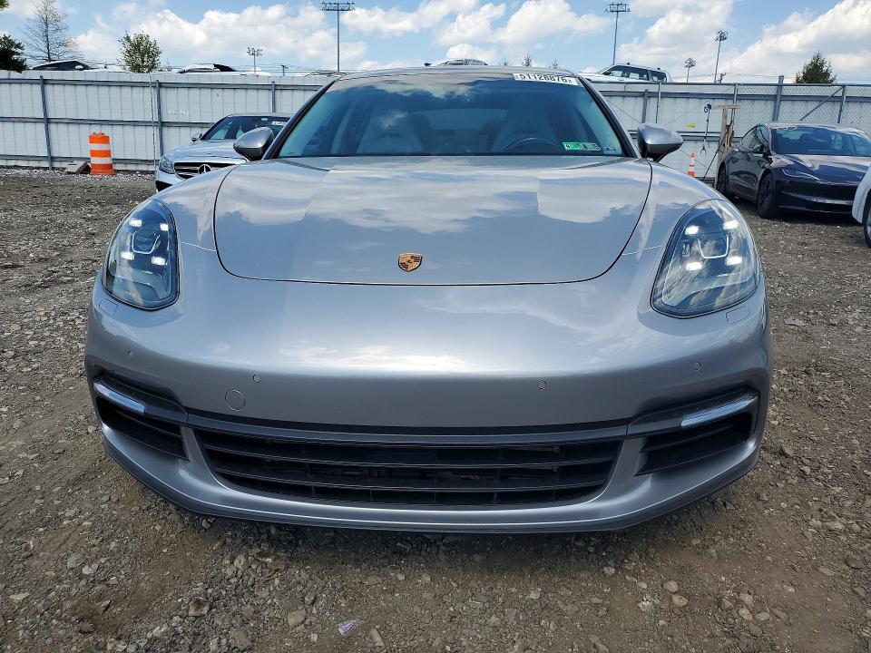 2018 Porsche Panamera 4 Sport Turismo