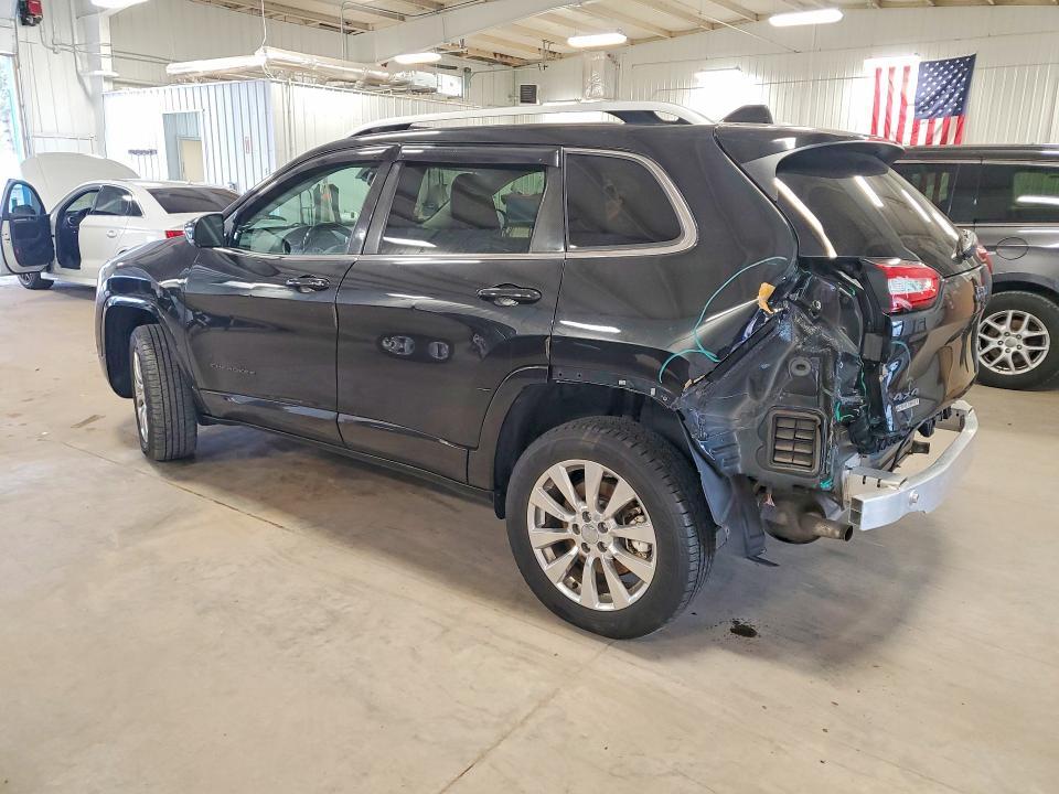 2016 Jeep Cherokee Overland