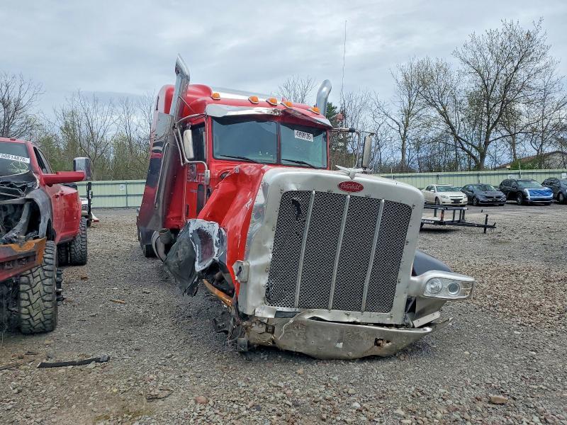 2022 Peterbilt 389 Semi Truck