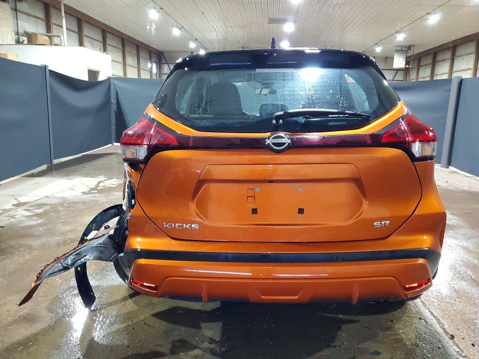 2023 Nissan Kicks sr