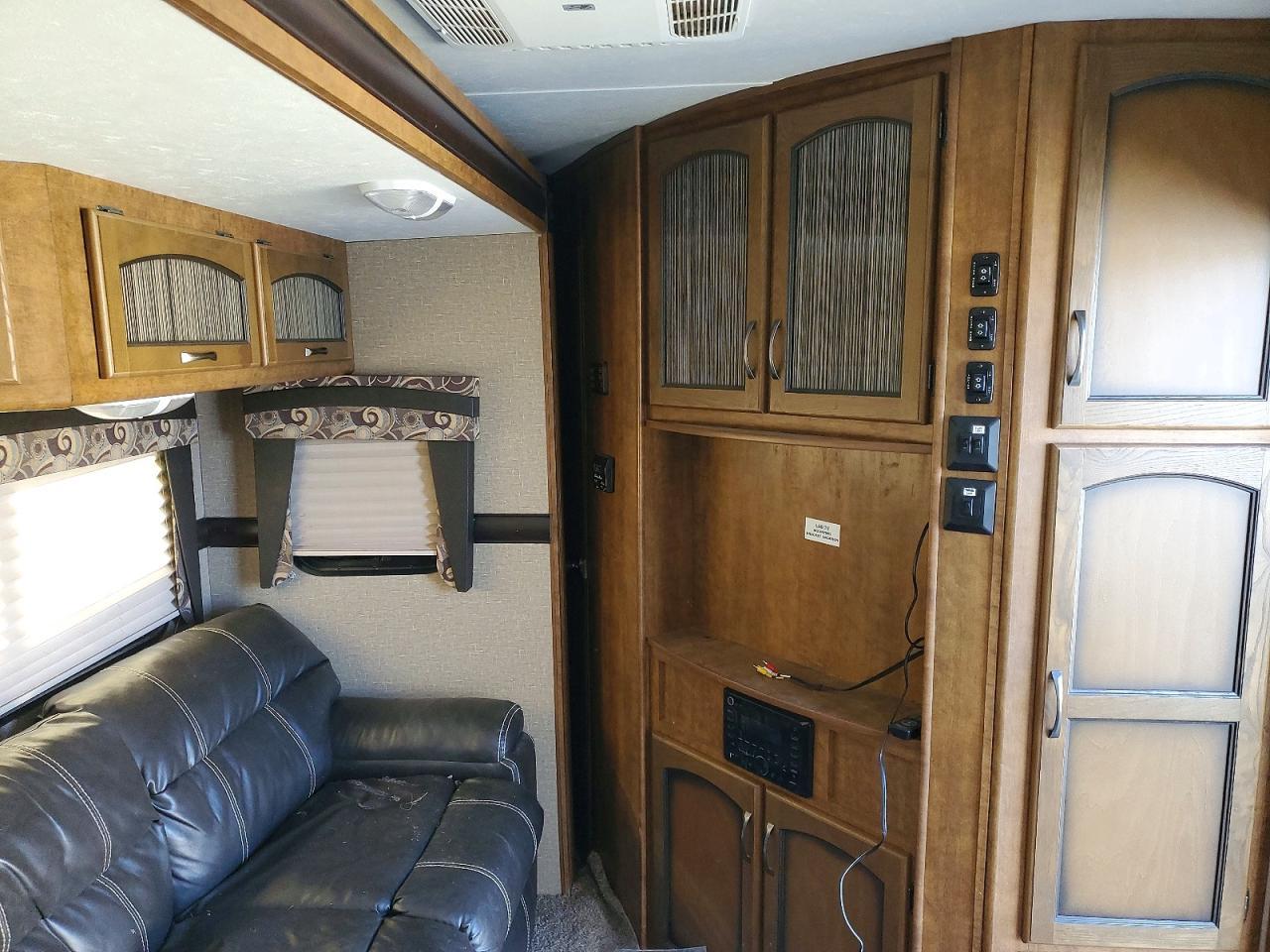 2016 Crossroads Zinger Camper