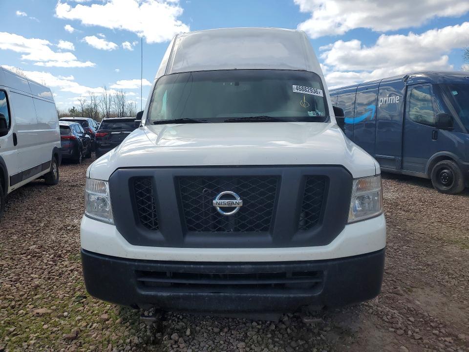 2015 Nissan NV 3500 HD S