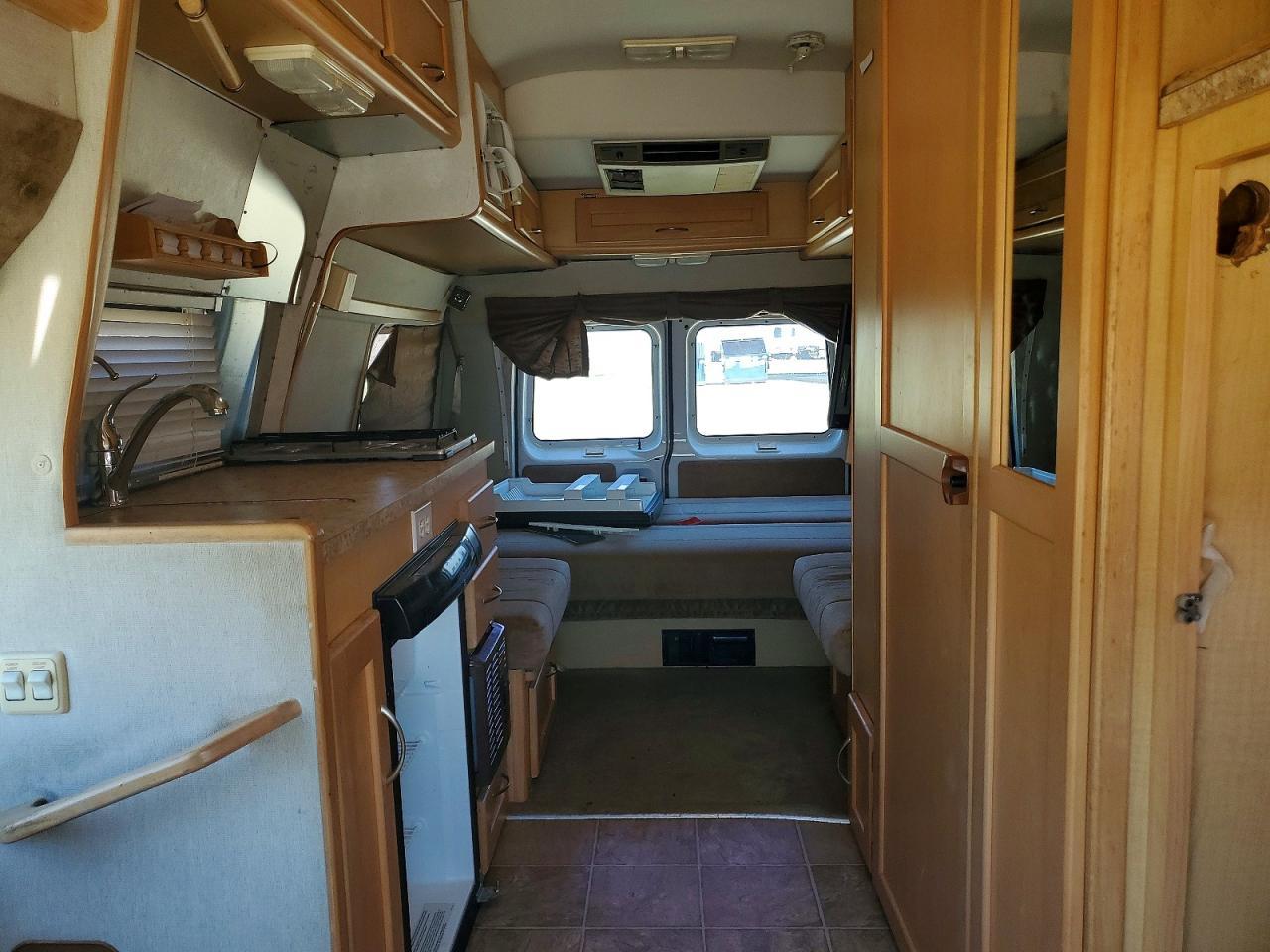 2005 Pleasreway RV