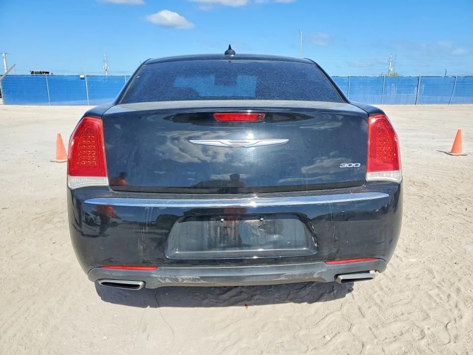 2015 Chrysler 300 Limited