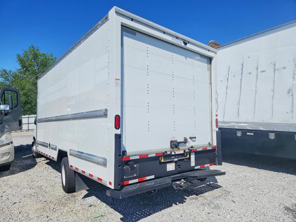 2023 GMC Savana BOX Truck