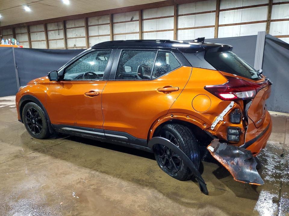 2023 Nissan Kicks sr