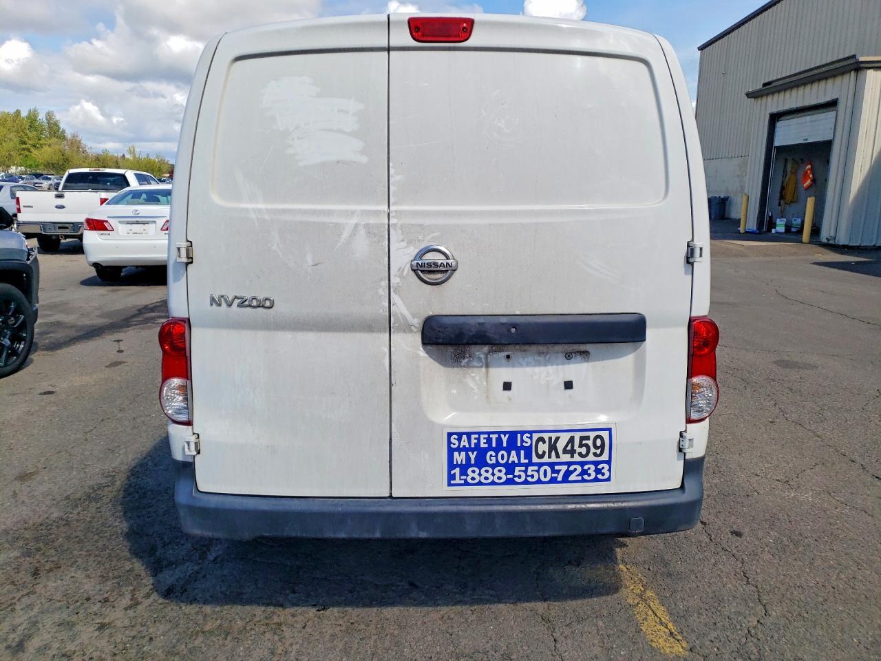 2015 Nissan NV200 S