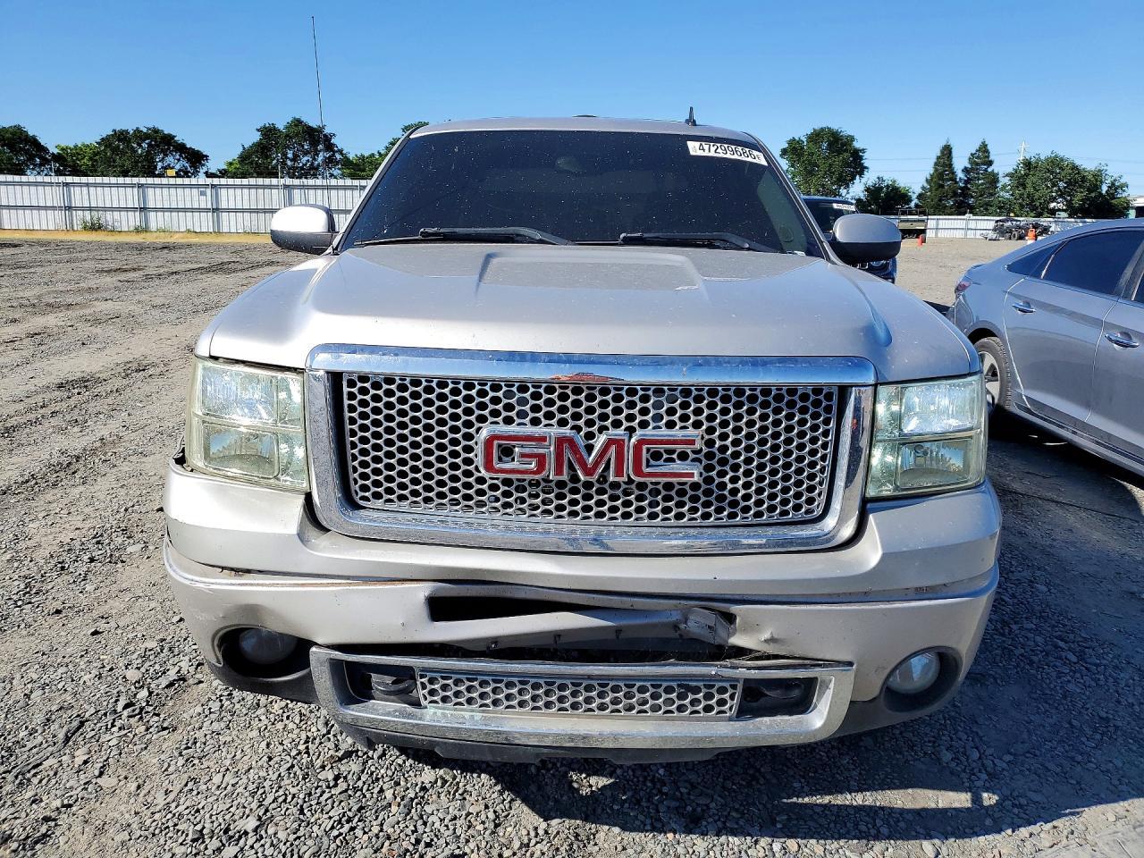 2007 GMC New Sierra Denali