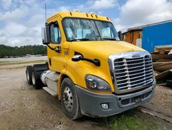 Salvage trucks for sale at Houston, TX auction: 2019 Freightliner Cascadia 113 Semi Truck