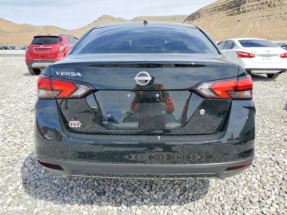 2025 Nissan Versa s