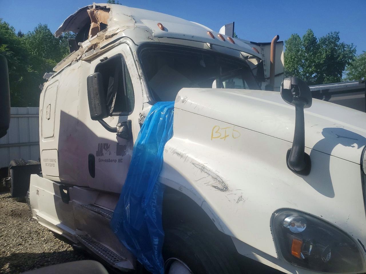 2020 Freigliner 2020 Freightliner Cascadia 125 Semi Truck