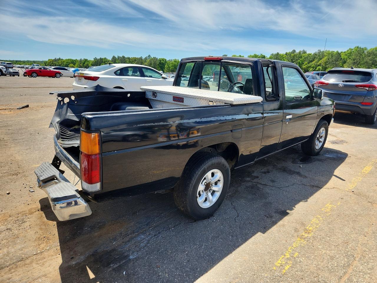 1996 Nissan Truck XE