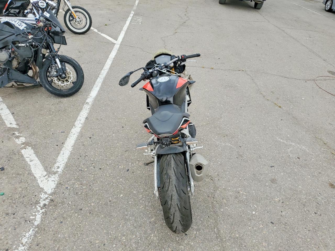 2017 Aprilia Tuono V4 1100 RR