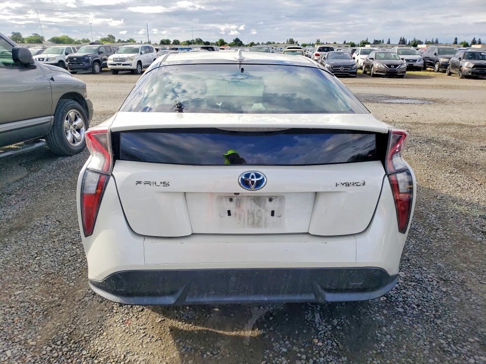 2016 Toyota Prius Three Touring