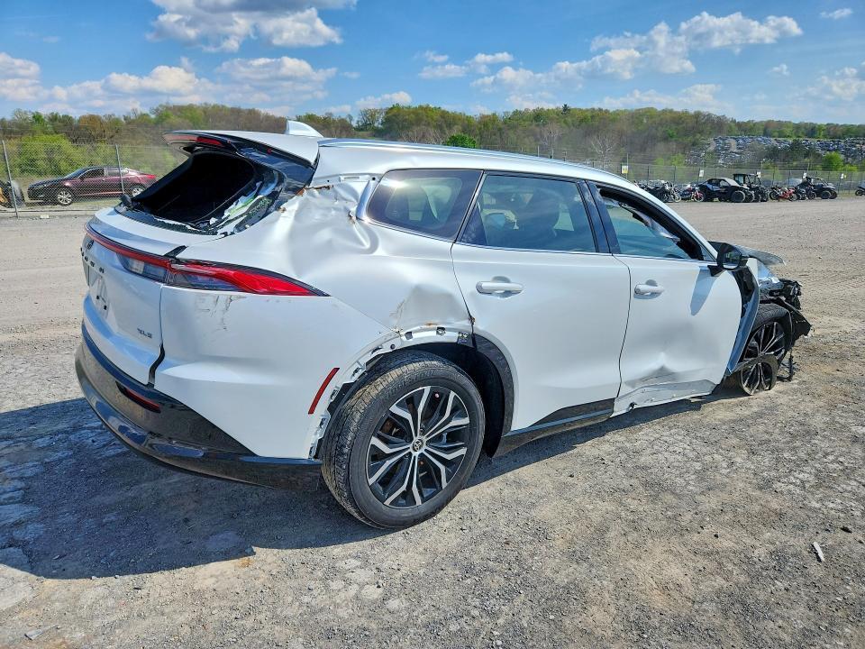 2025 Toyota Crown Signia xle