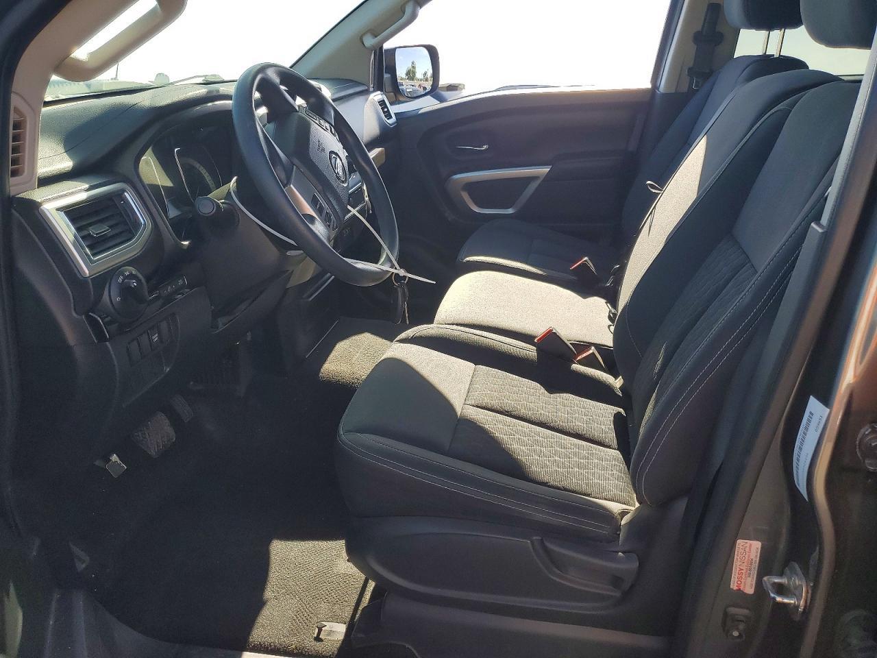 2019 Nissan Titan SV