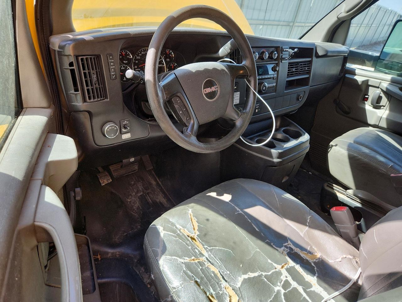 2012 GMC Savana Cutaway G3500