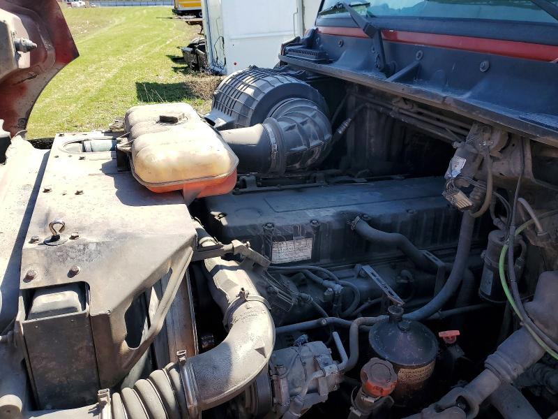 2006 Volvo Vhd Roll-off Container Truck