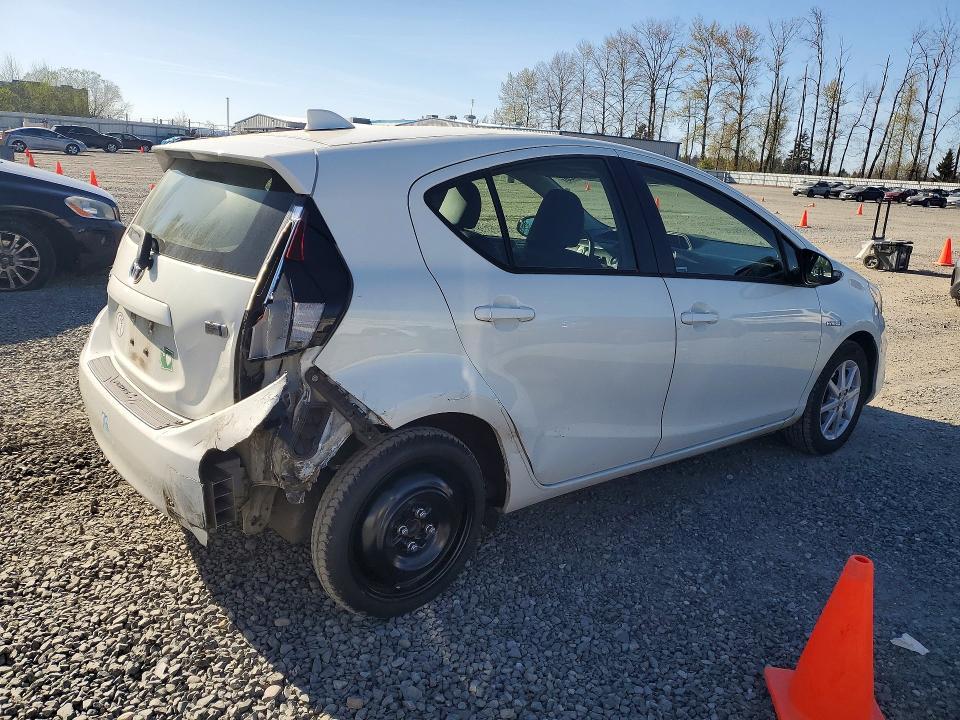2015 Toyota Prius c Four
