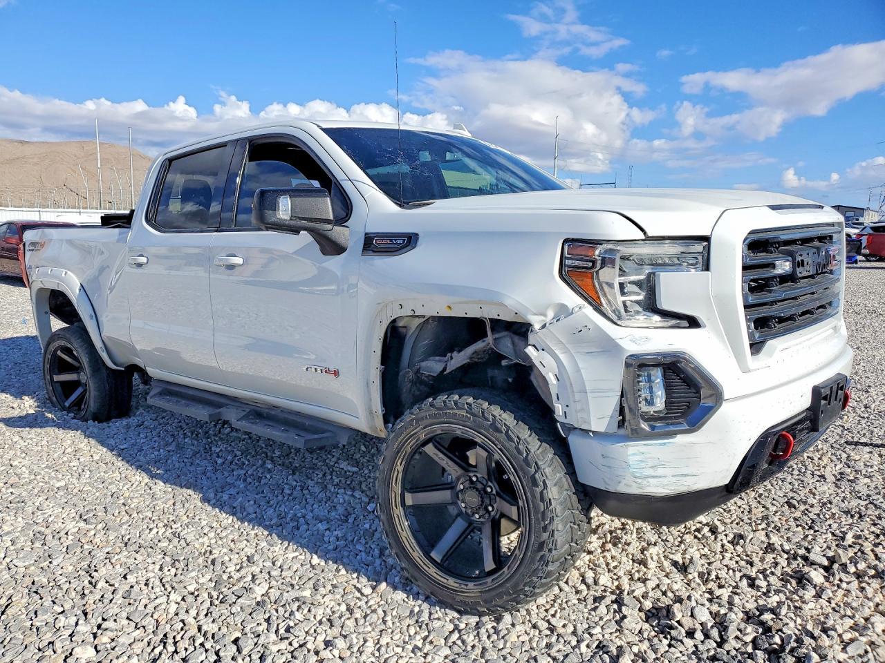 2021 GMC Sierra K1500 AT4