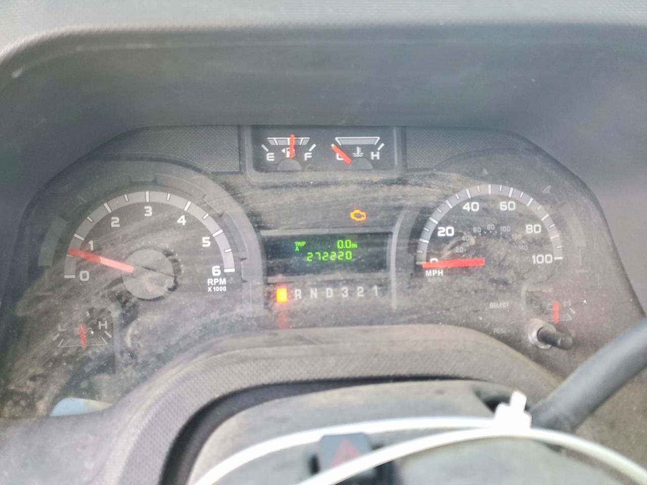 2015 Ford Econoline E450 Super Duty Cutaway Van