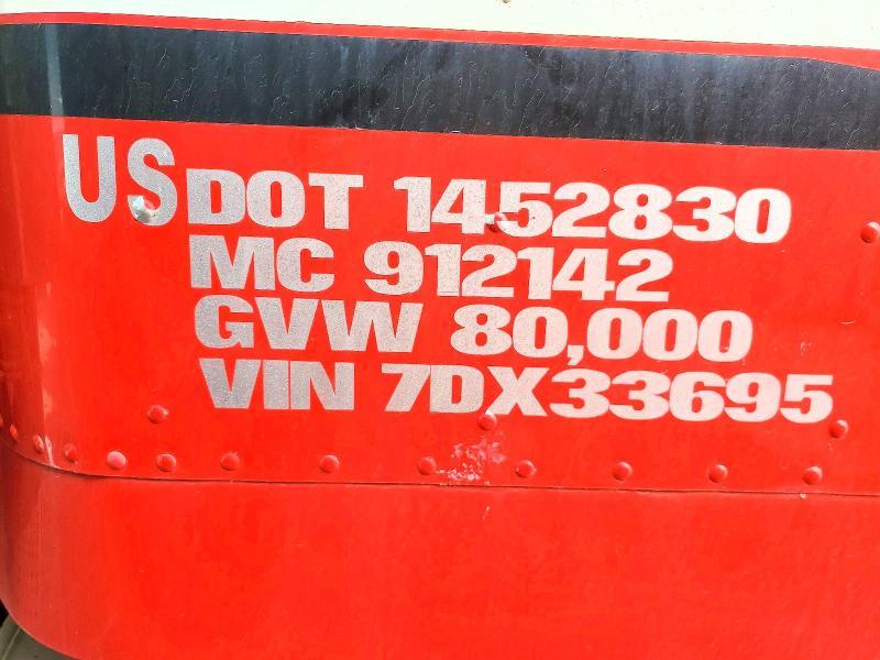 2007 Freightliner Fld132 Semi Truck