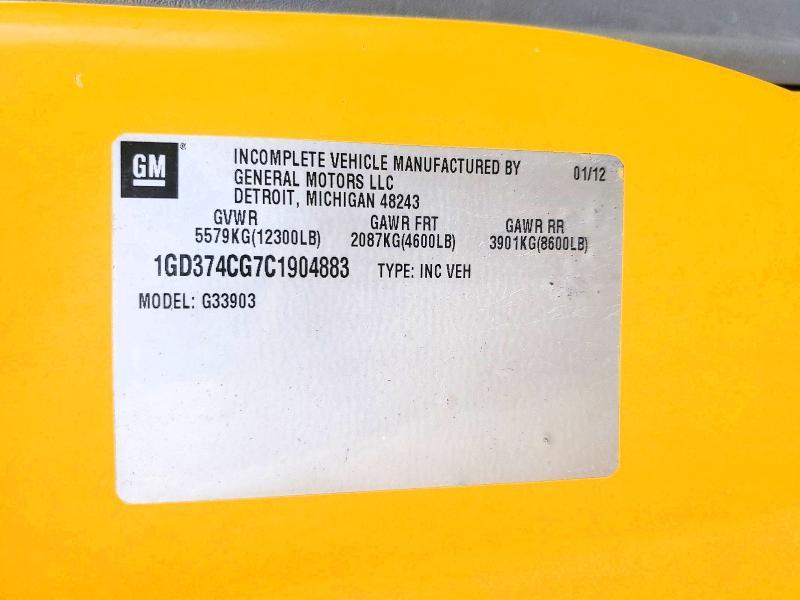 2012 GMC Savana box Truck