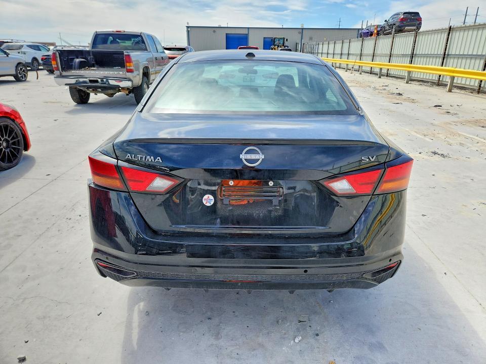 2024 Nissan Altima 2.5 sv