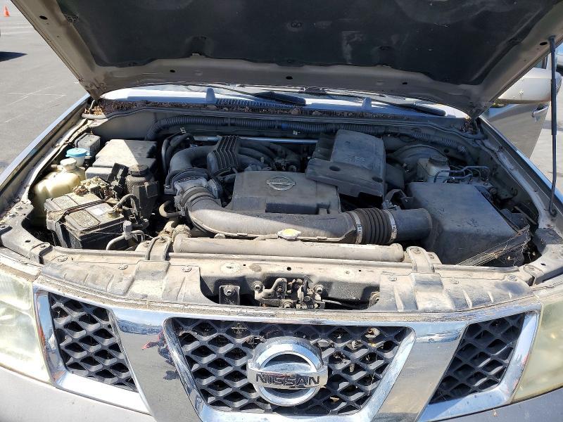 2005 Nissan Pathfinder xe