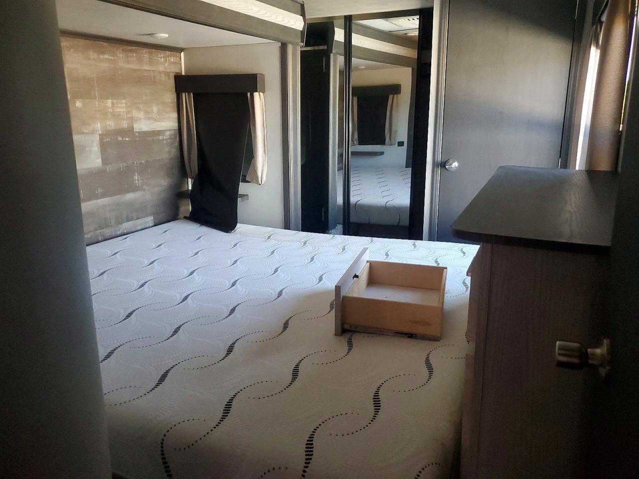 2020 Keystone 2020 Keystone Montana Camper