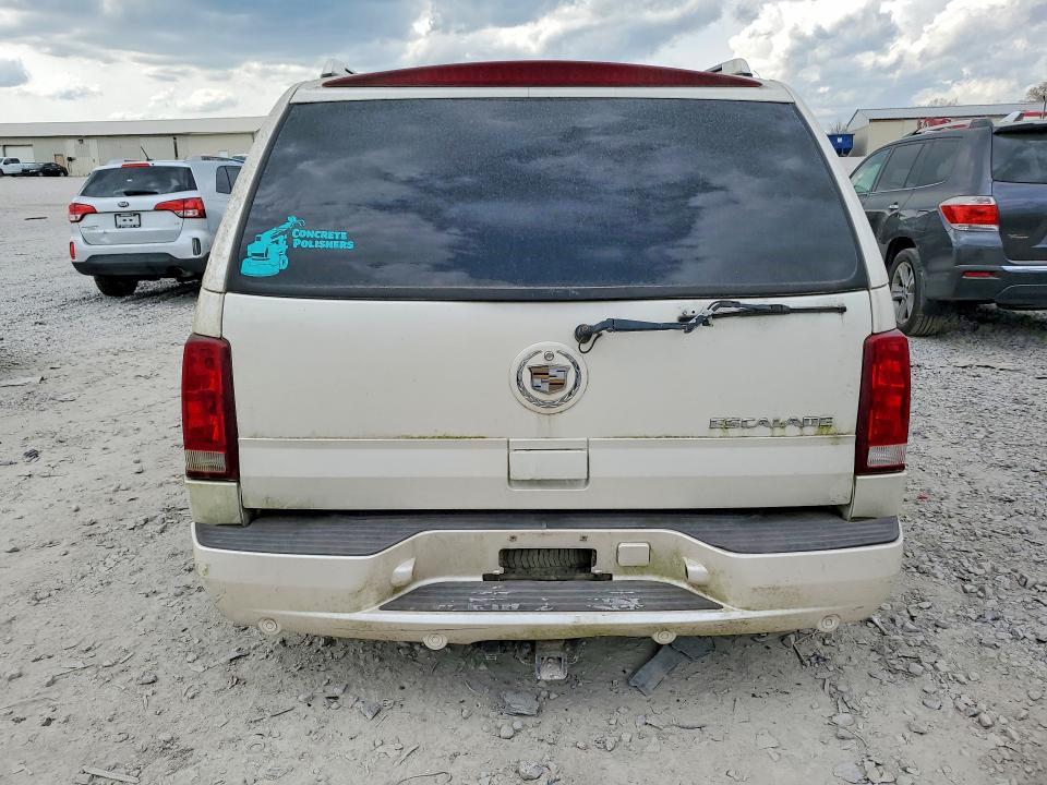 2004 Cadillac Escalade Luxury
