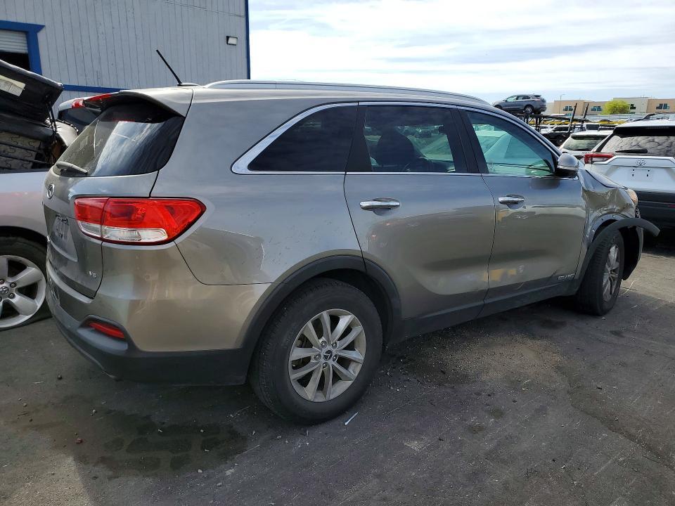2018 KIA Sorento lx V6
