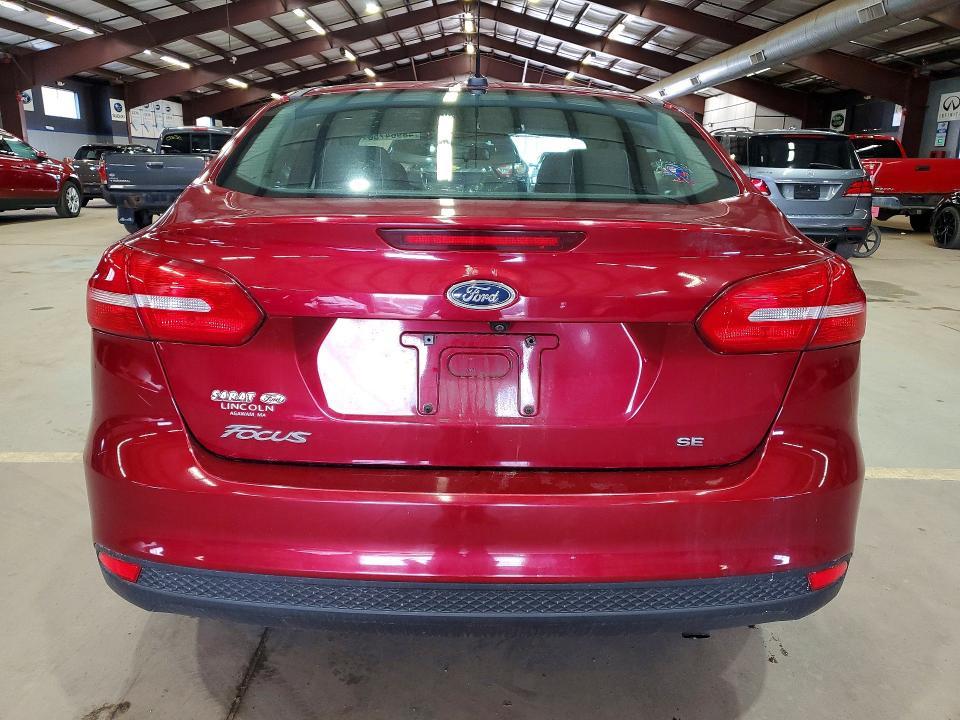 2016 Ford Focus se