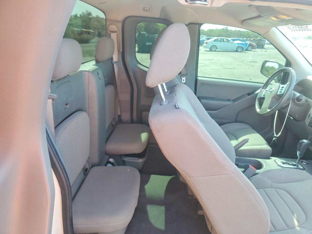 2021 Nissan Frontier S