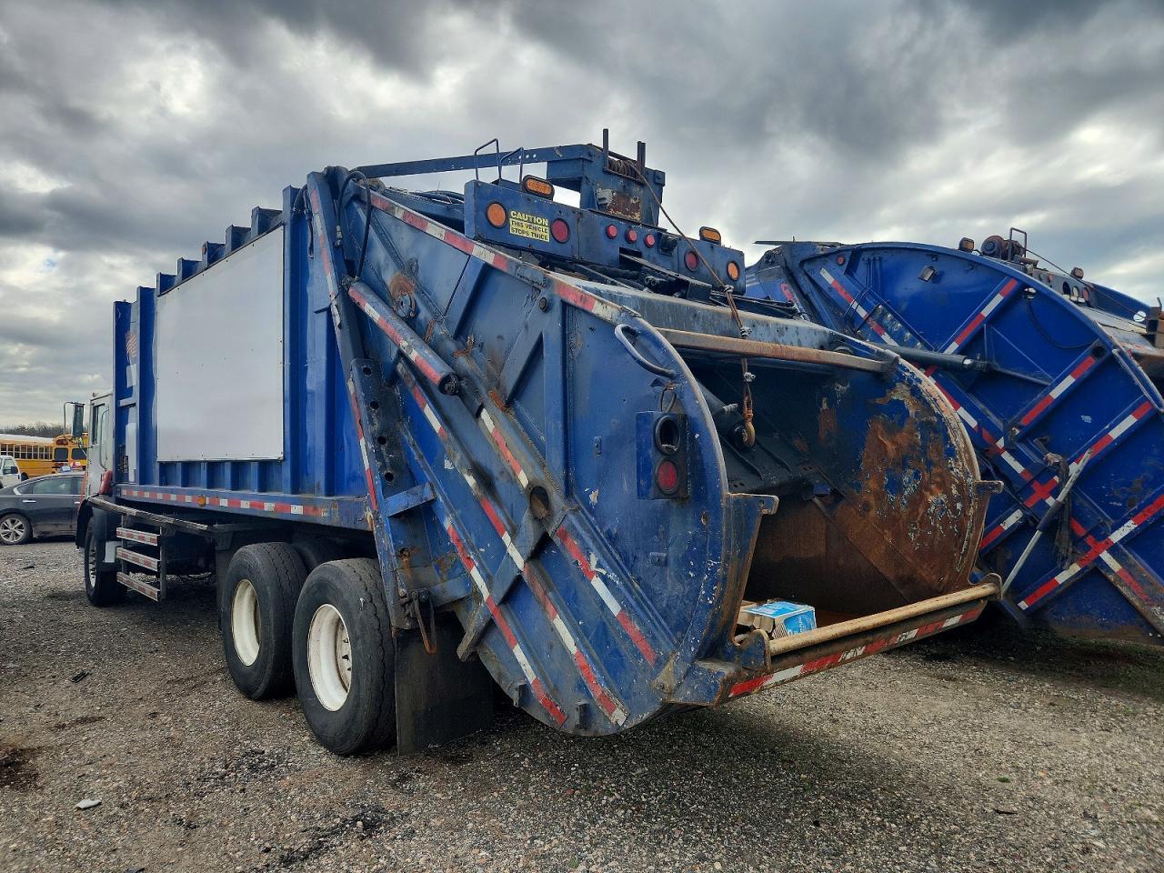 2011 Mack MRU600 Refuse Truck