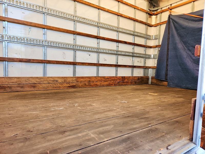 2019 Hino 258/268 BOX Truck