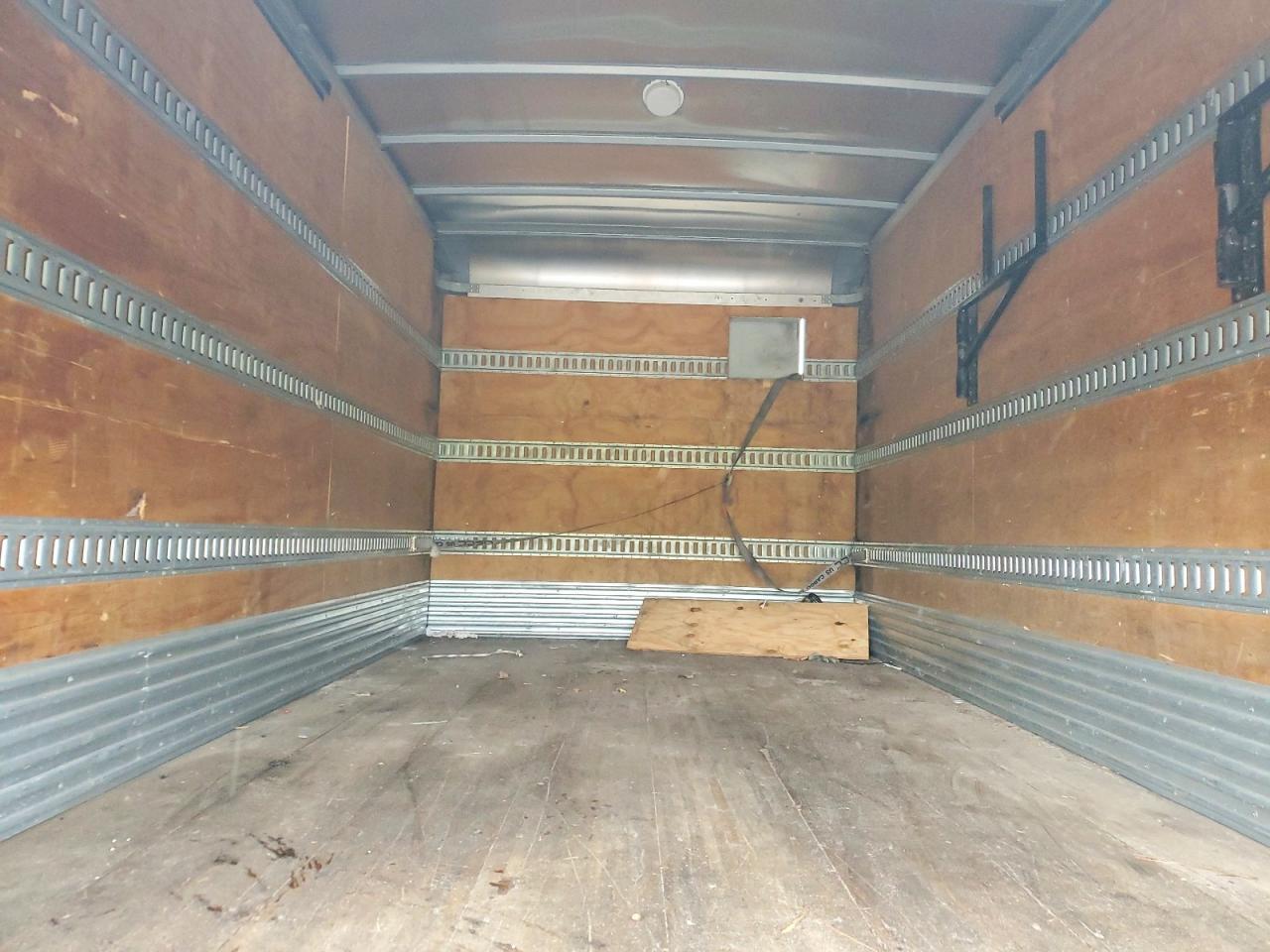 2015 Ford F450 Super Duty BOX Truck